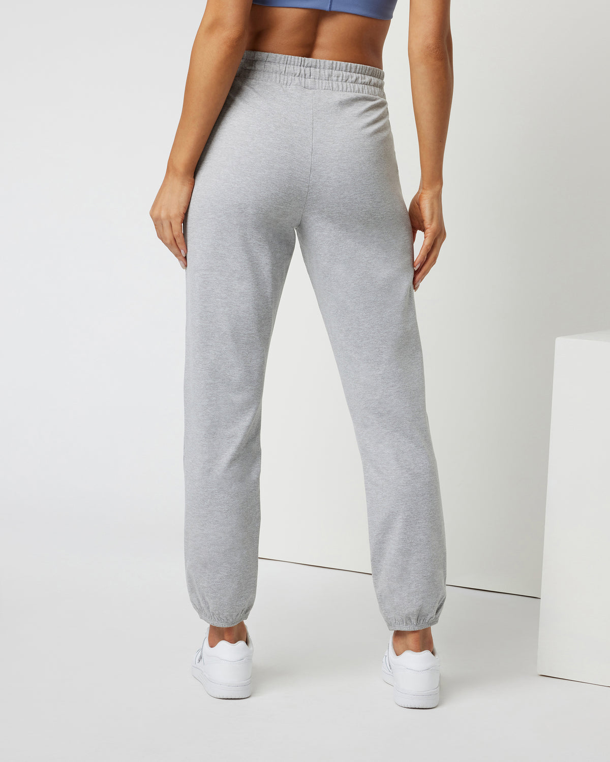 Granite Performance Jogger Light Heather Grey - Vuori