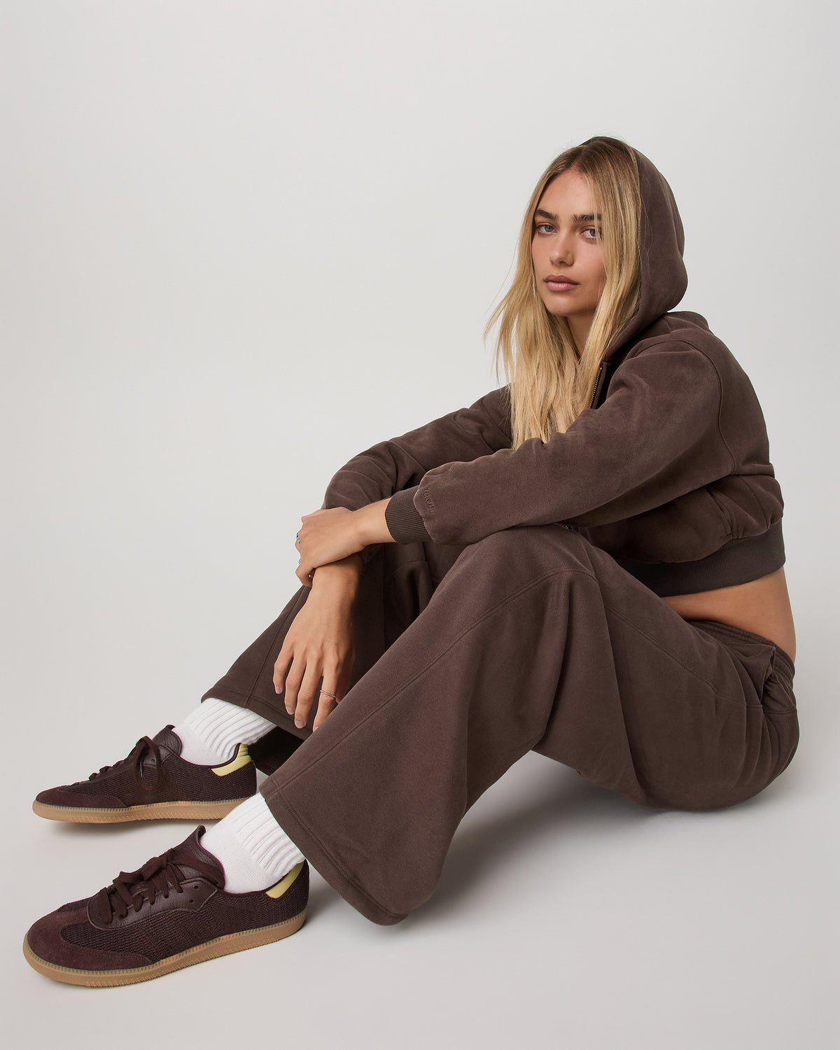 Restore Ultra Wideleg Sweatpant Women's Java Pants - Vuori
