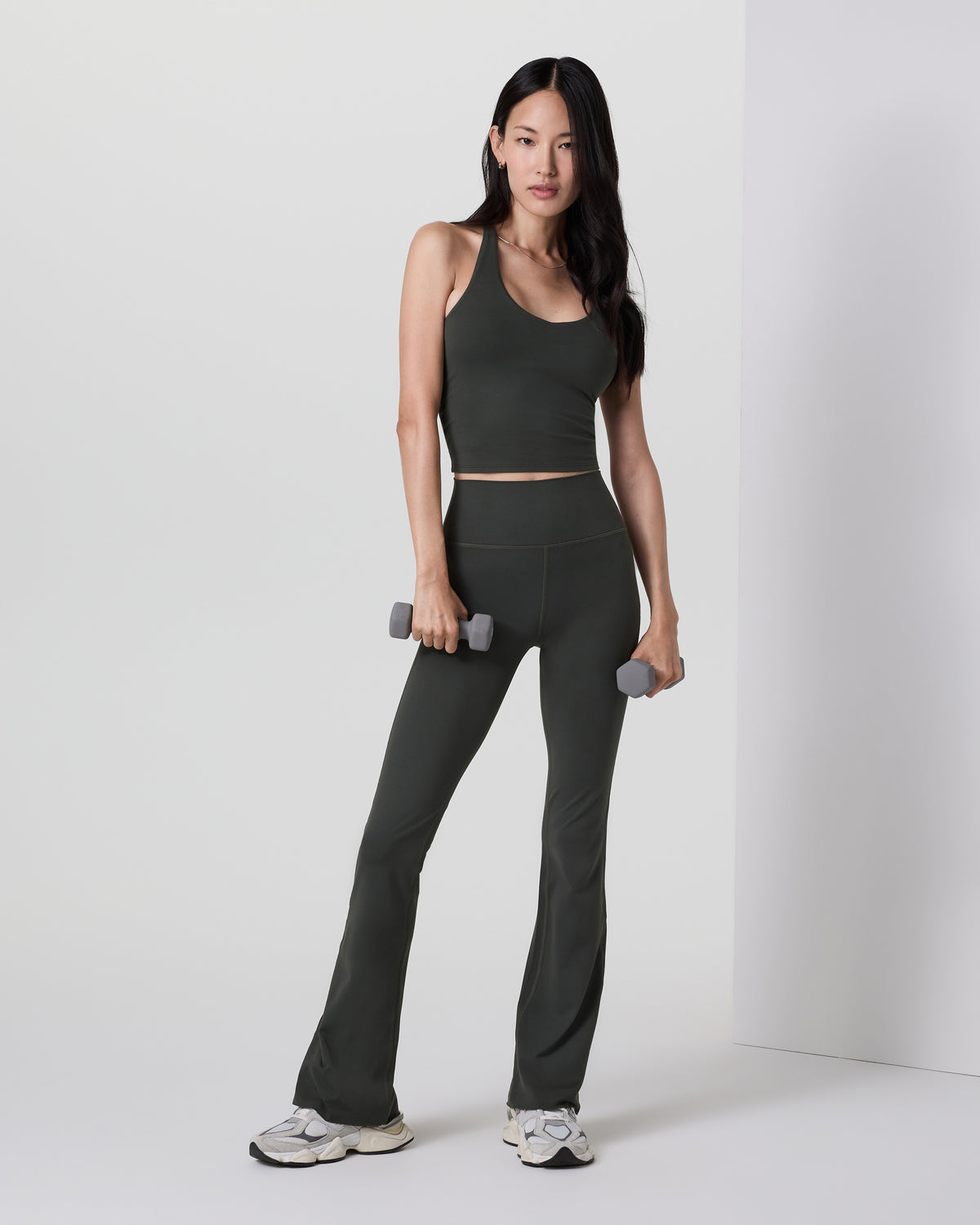 Halo Slim Flare Pant Women's Kale Pants - Vuori