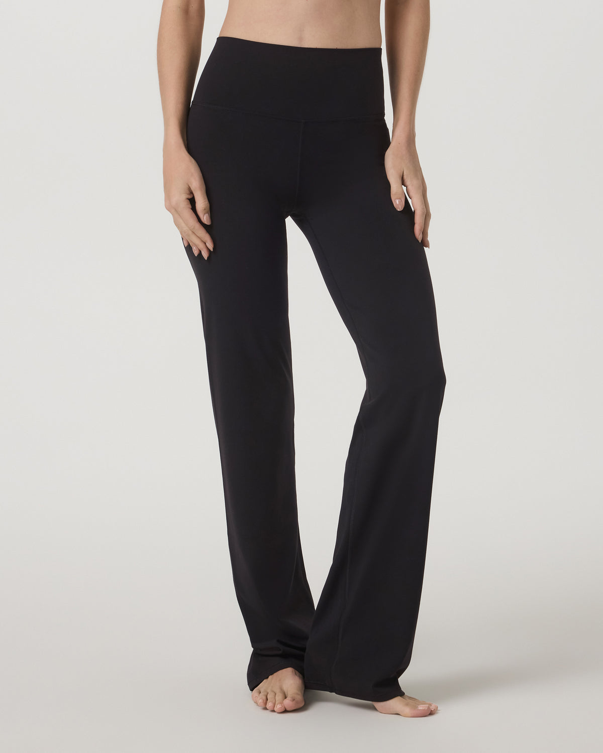 Vuori AllTheFeels™ Straight Leg - Short Women's Black Leggings - Vuori