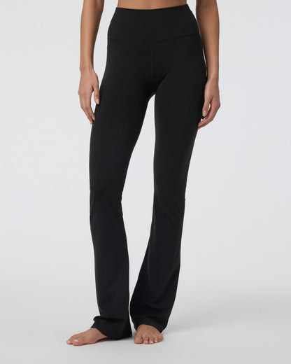 Vuori AllTheFeels™ Slim Flare - Short Black - Vuori