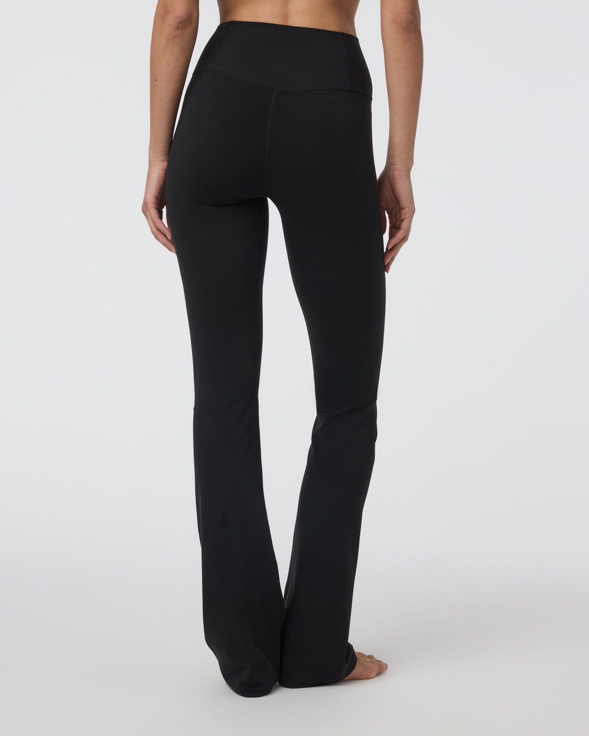 Vuori AllTheFeels™ Slim Flare Black - Vuori