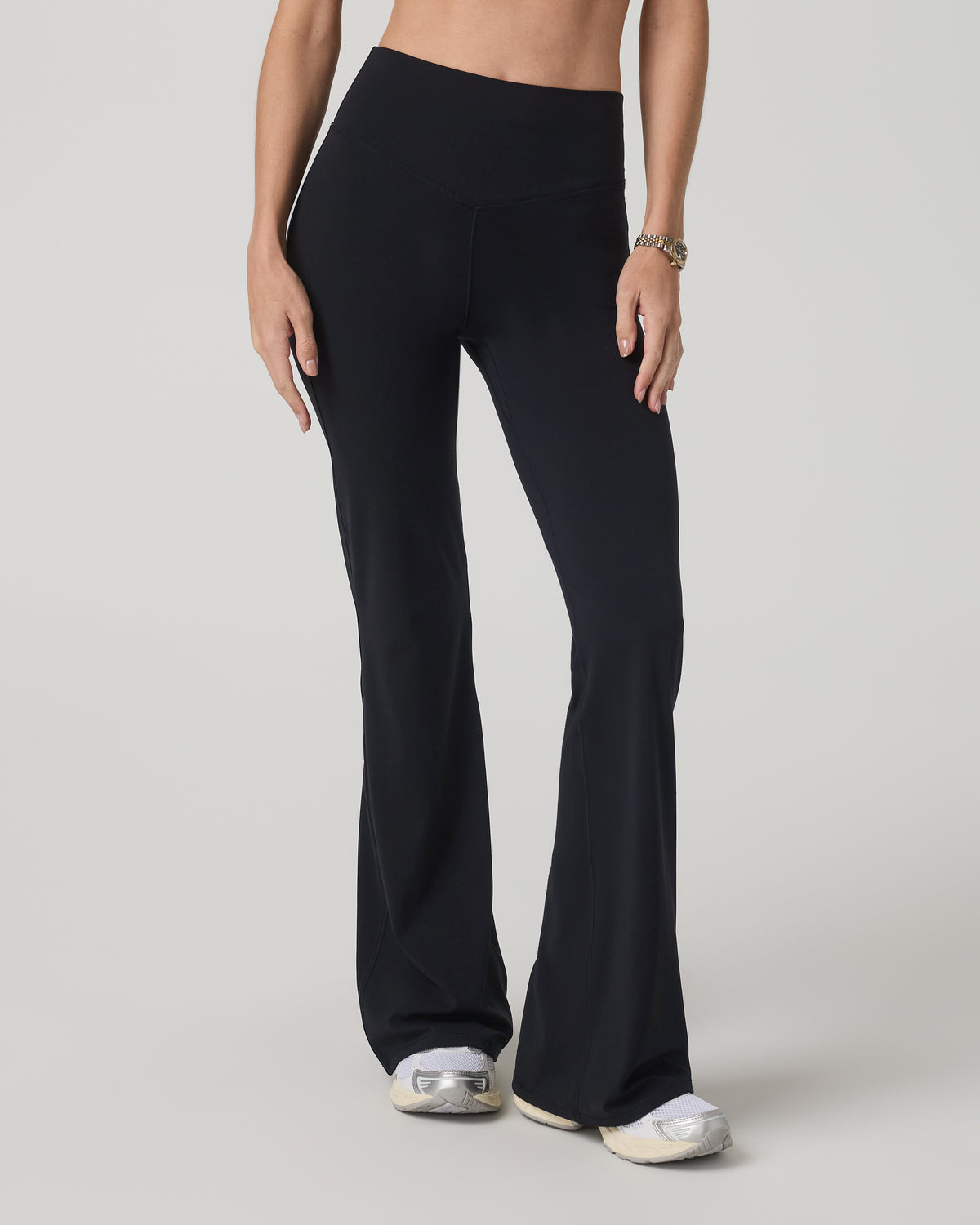 Vuori AllTheForm™ Flare - Short Women's Black Leggings - Vuori