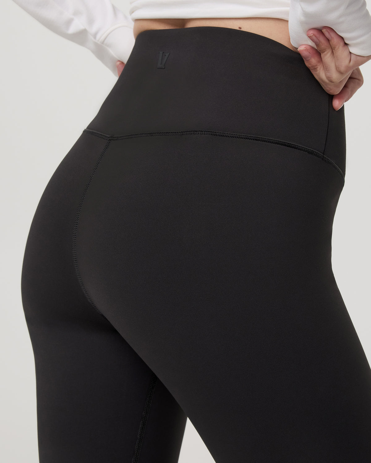 Chilled Out Legging Washed Black High-Waist Leggings - Vuori