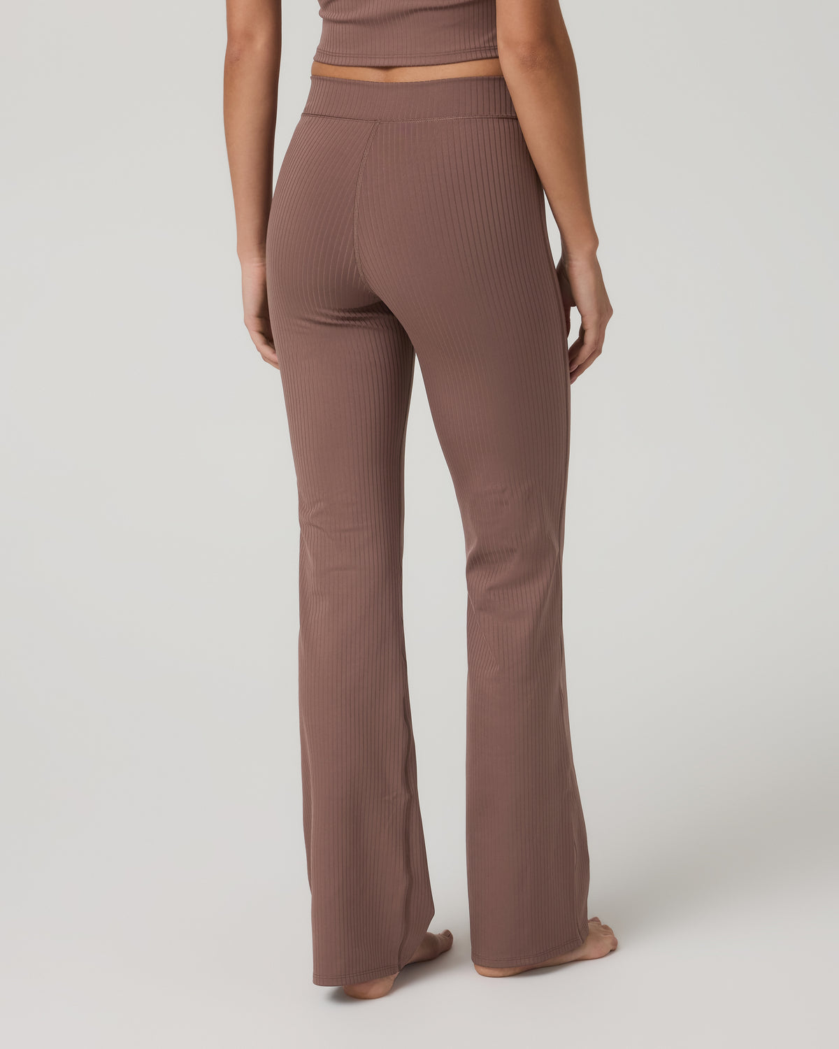 Inversion Rib Slim Flare Women's Sable Slim Flare Leggings - Vuori