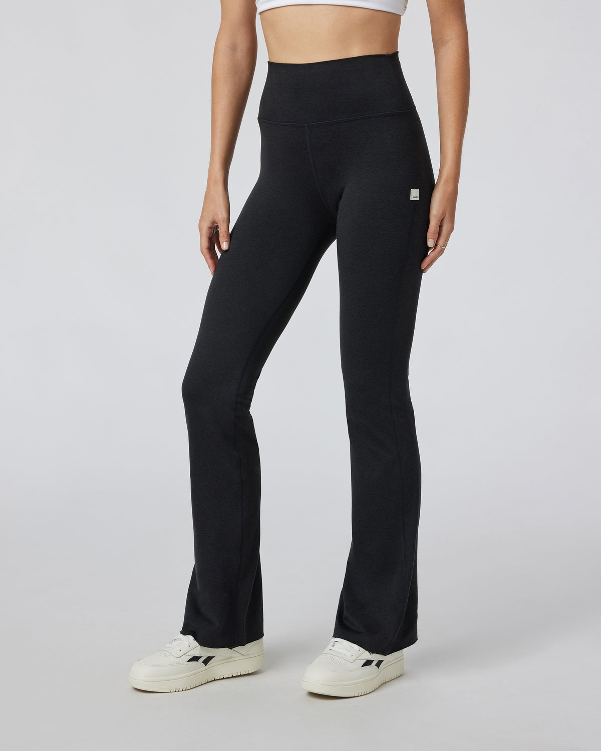 Halo Slim Flare Women's Black Flare Leggings - Vuori