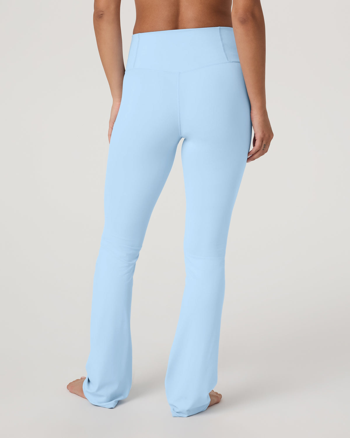 Vuori AllTheFeels™ Slim Flare Crystal Blue Leggings - Vuori