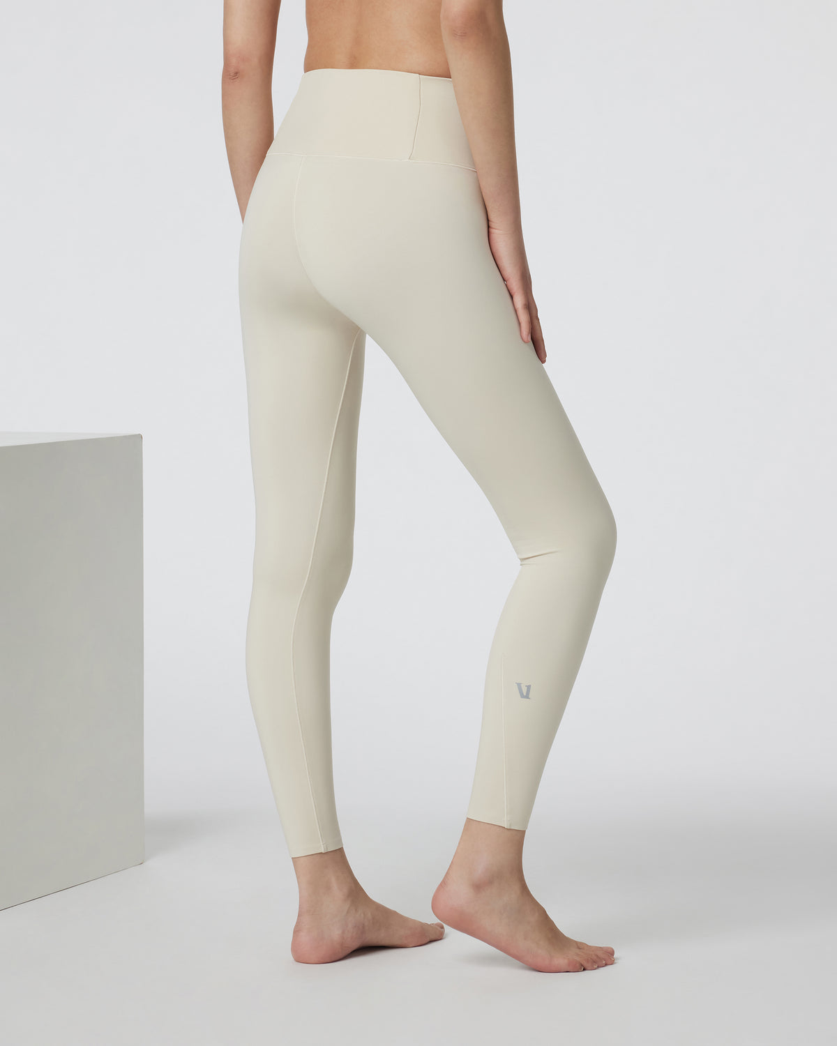 Evolve Legging Bone High-Rise Leggings - Vuori