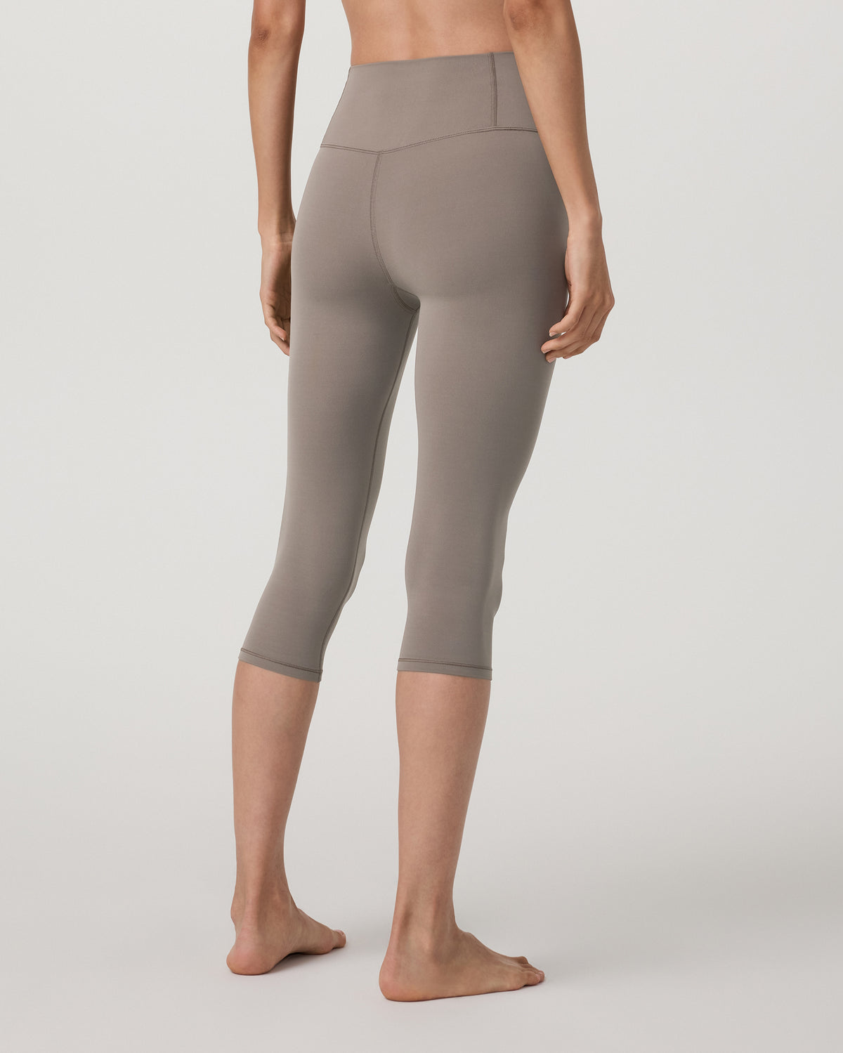 Vuori AllTheFeels™ Crop Legging Smokey Taupe Leggings - Vuori