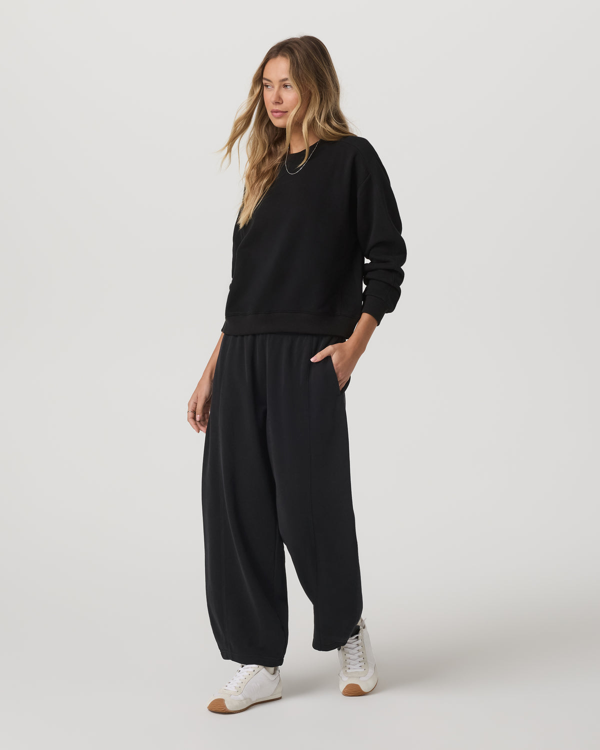 Sedona Barrel Sweatpant Women's Black Relaxed Fit Pants - Vuori