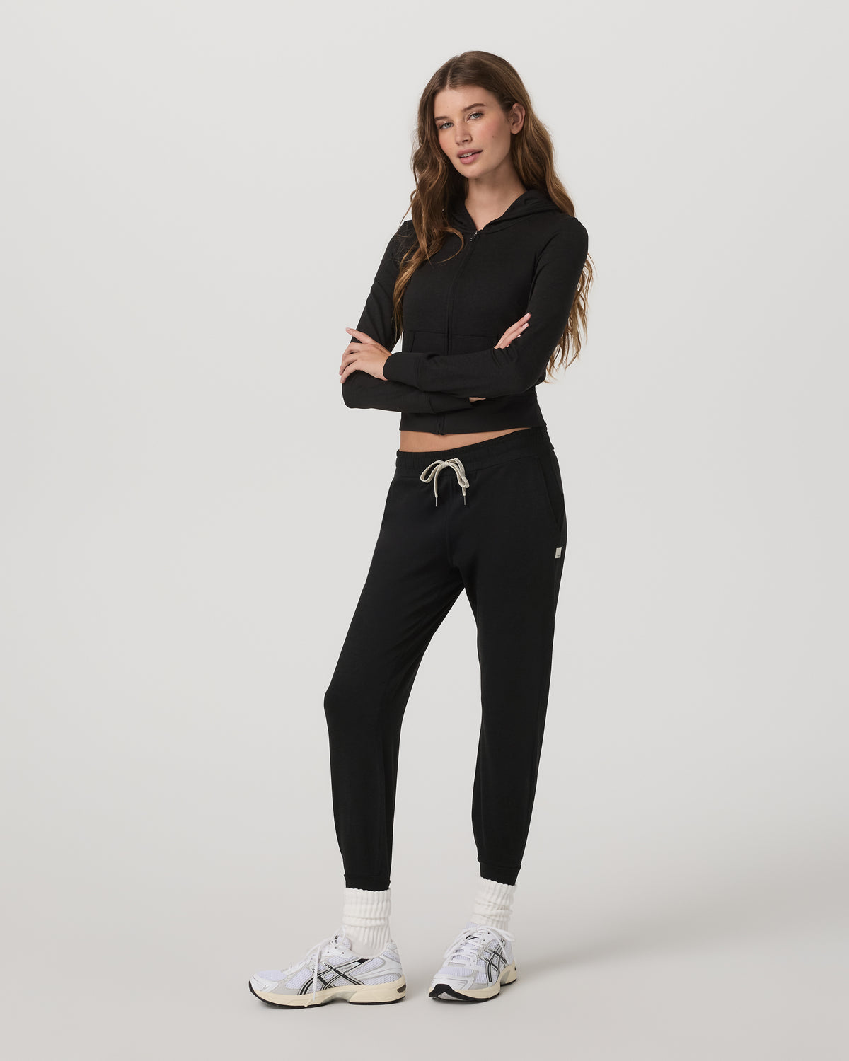 Performance Jogger - Long Black Heather Long Joggers - Vuori
