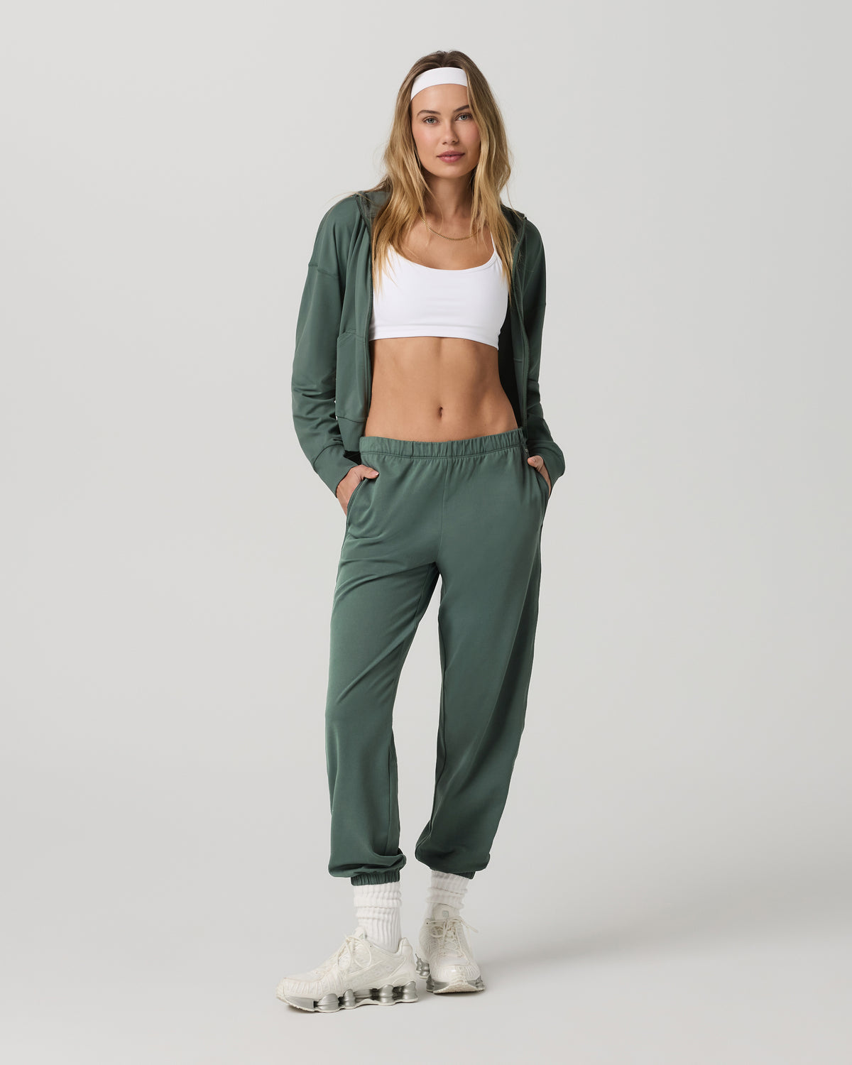 Halo Modern Sweatpant Women's Agate Green Sweatpant - Vuori
