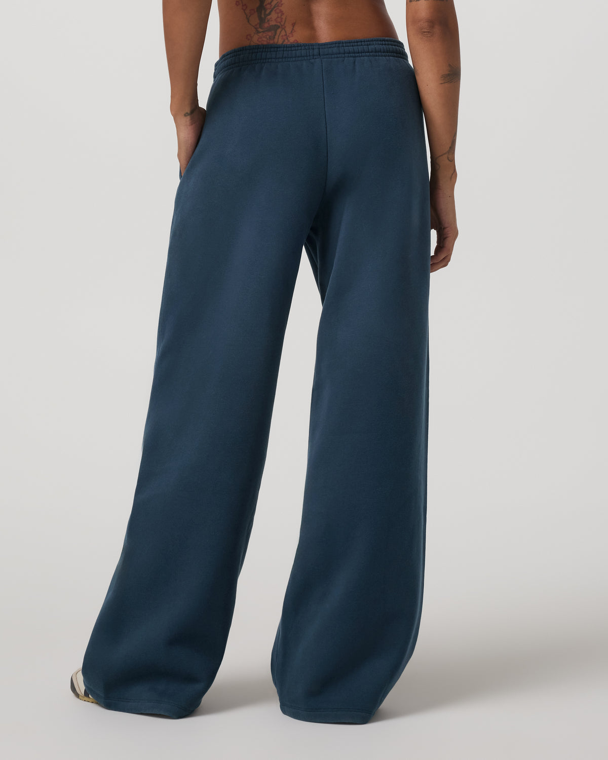 Restore Ultra Wideleg Sweatpant Women's Ocean Blue Pants - Vuori