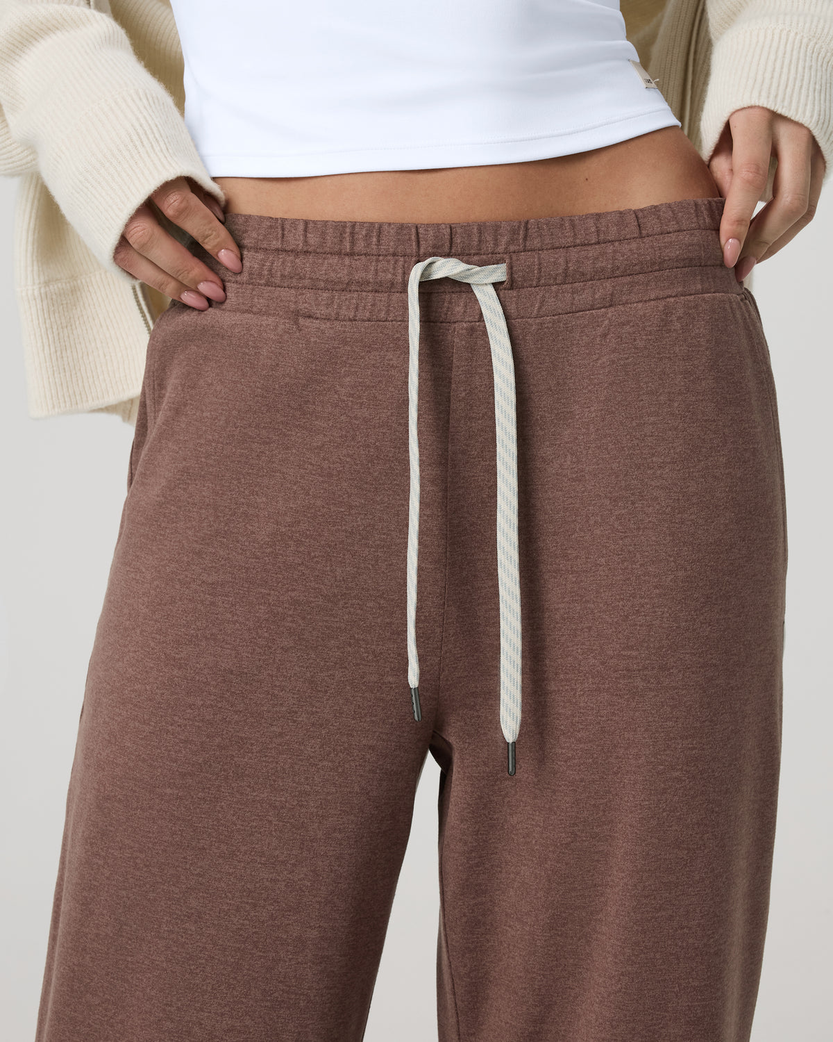 Halo Essential Wideleg Pant Women's Sable Heather Pant - Vuori
