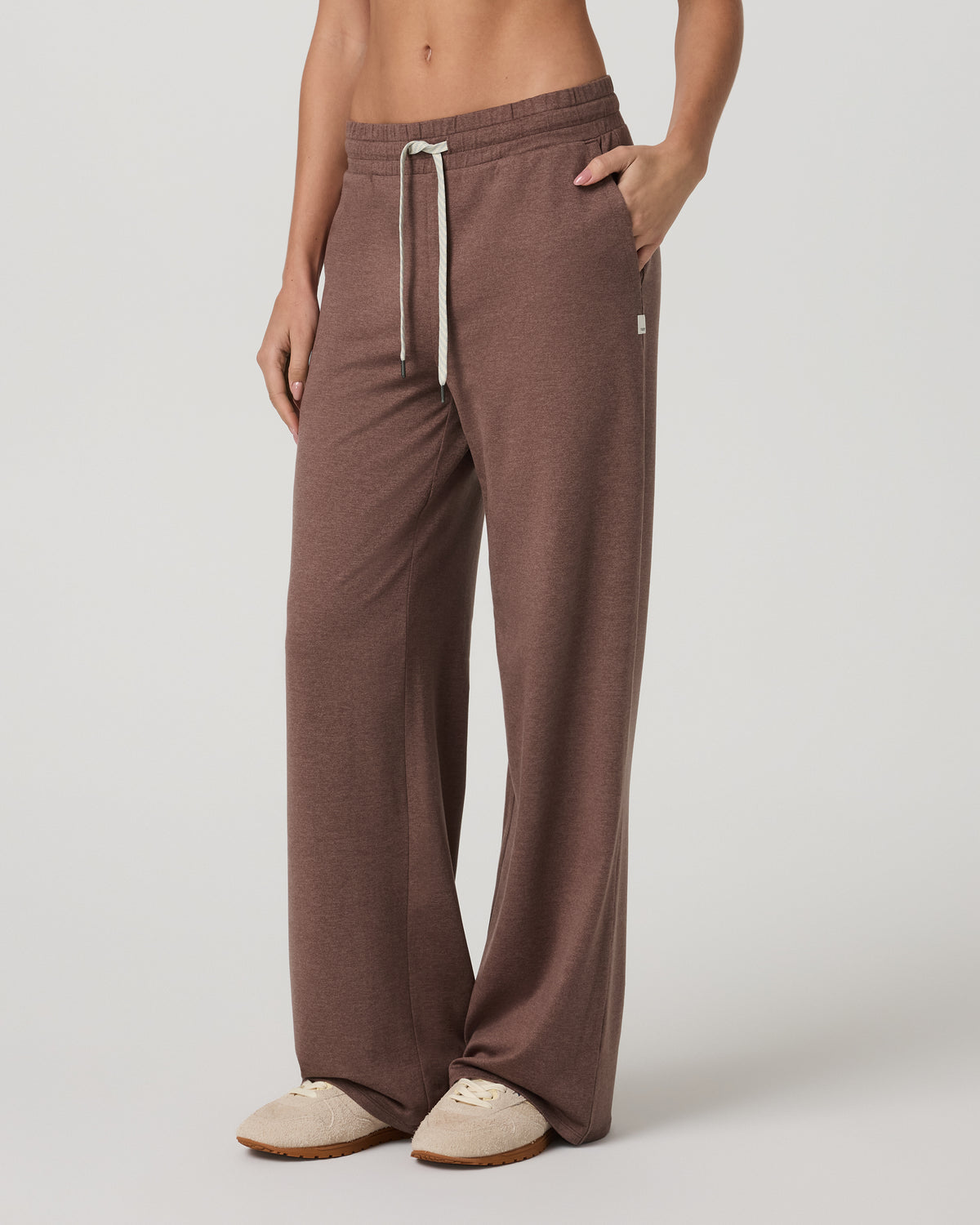 Women's Halo Essential Wideleg - Short Sable Heather - Vuori