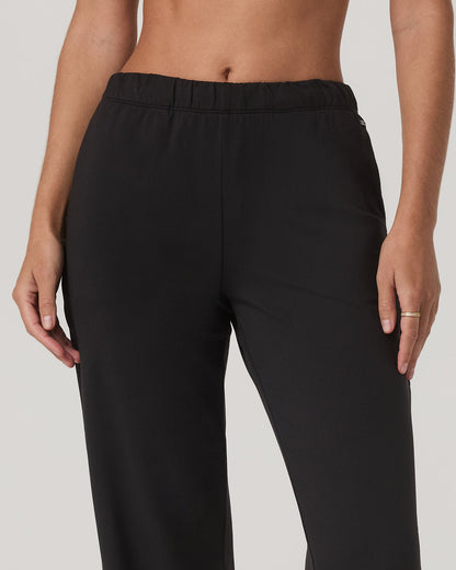 Women's Halo Modern Strght Leg Pant - Short Solid Black - Vuori
