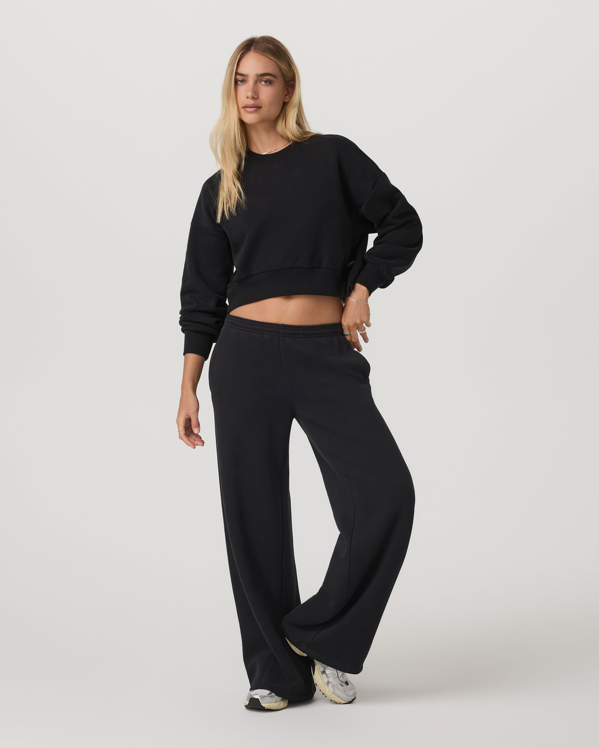 Women's Restore Ultra Wideleg Sweatpant Washed Black - Vuori