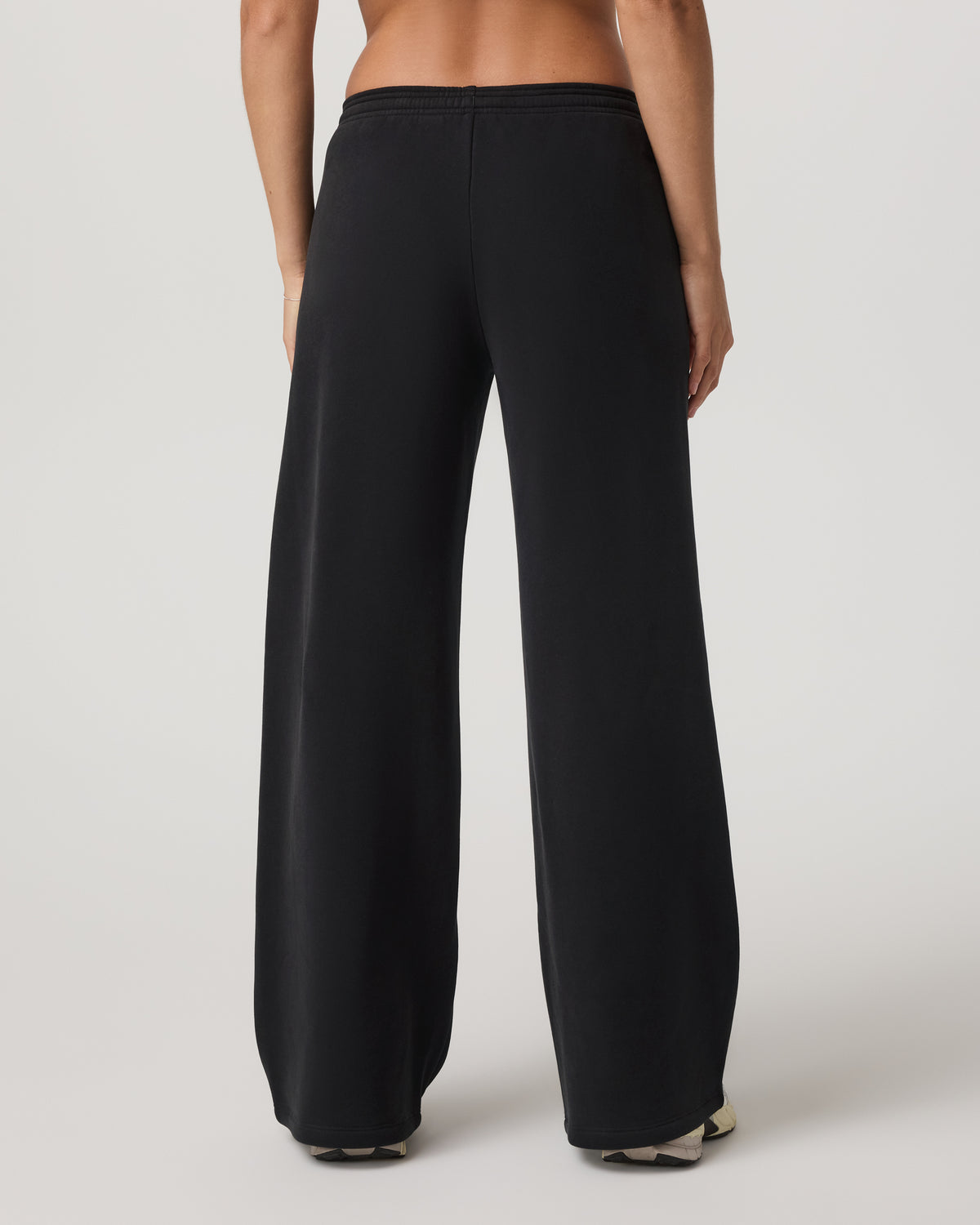 Women's Restore Ultra Wideleg Sweatpant Washed Black - Vuori