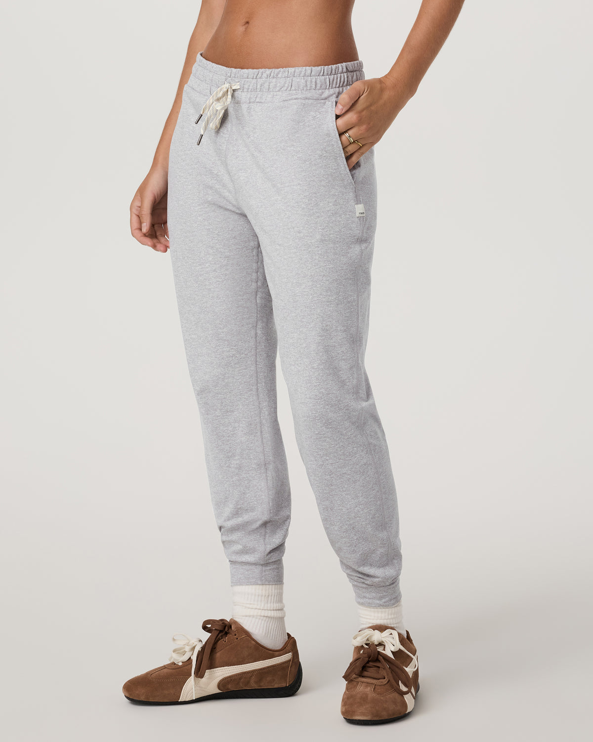 Performance Jogger Women's Pale Light Grey Joggers - Vuori