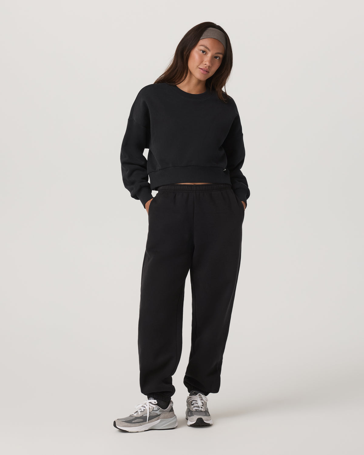 Restore Classic Sweatpant Women's Washed Black Pants - Vuori