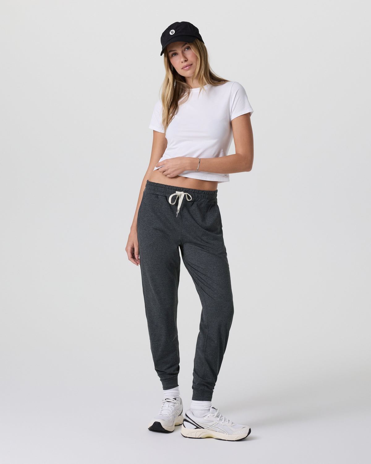Performance Jogger Women's Charcoal Joggers - Vuori
