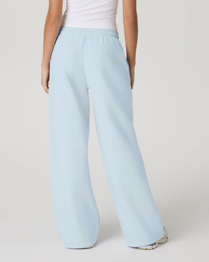 Restore Ultra Wideleg Sweatpant Soft Sky - Vuori