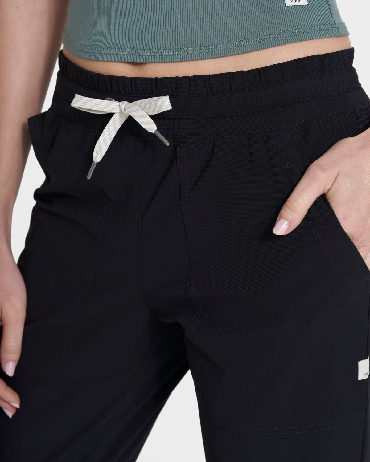 Miles Jogger Women's Lightweight Black Pants - Vuori