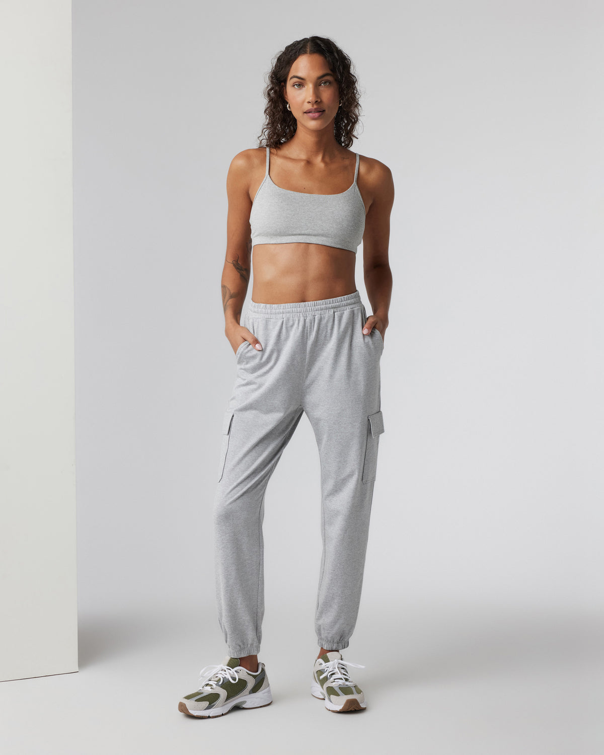 Boyfriend Cargo Sweatpant Pale Grey Heather - Vuori