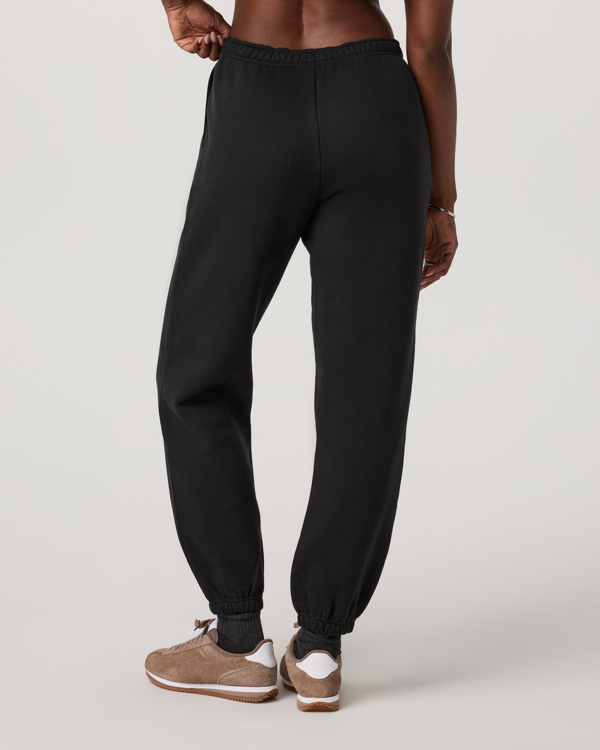 Women's Restore Classic Sweatpant - Long Washed Black - Vuori
