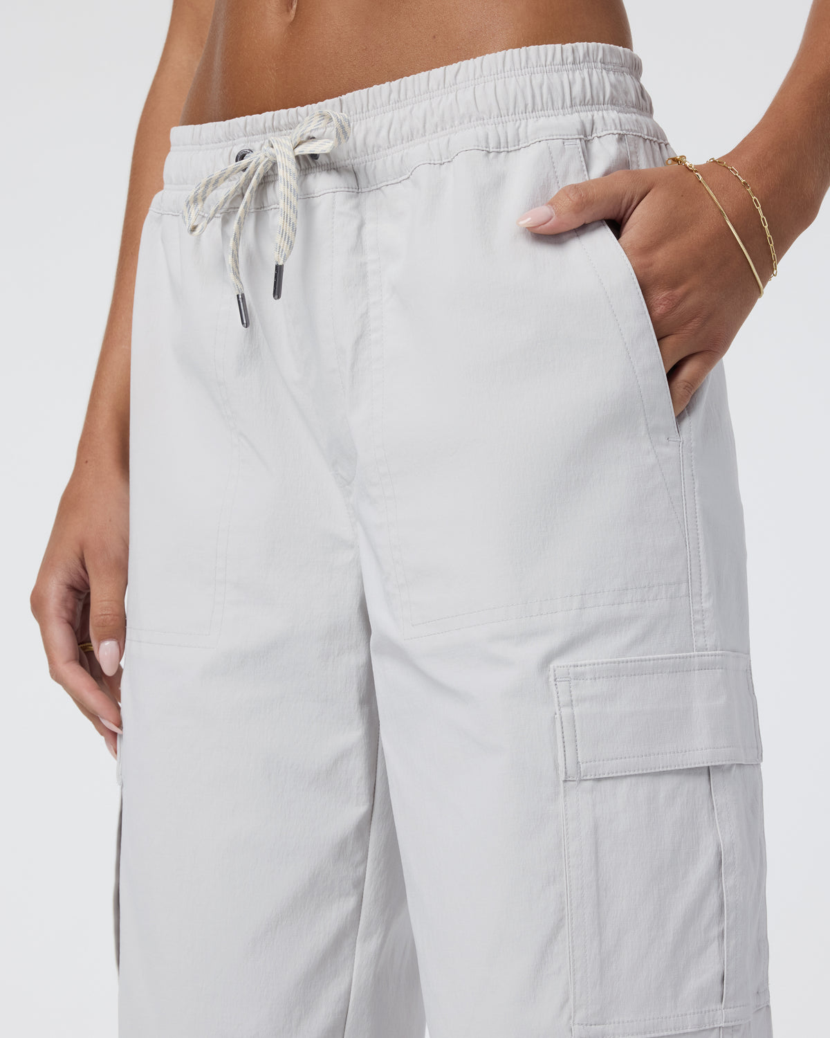 Birch Jogger Women's Silver Cloud Utility Joggers - Vuori