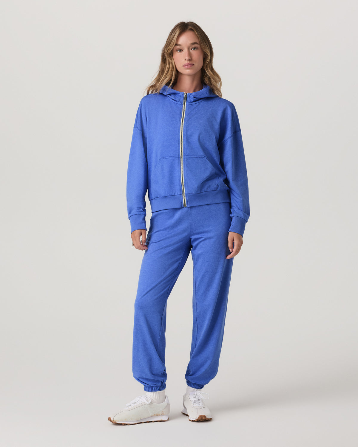 Halo Modern Sweatpant Women's Bright Iris Heather Pants - Vuori