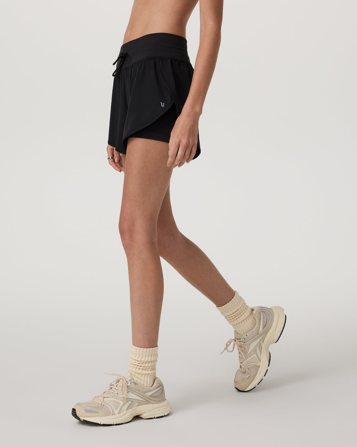 Daily Speed Short 2.5" Women's Black Fitness Shorts - Vuori