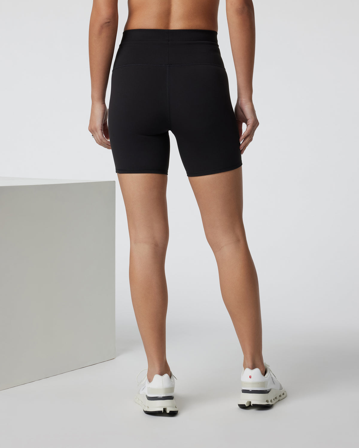 Daily Short Women's Black Biker Shorts - Vuori