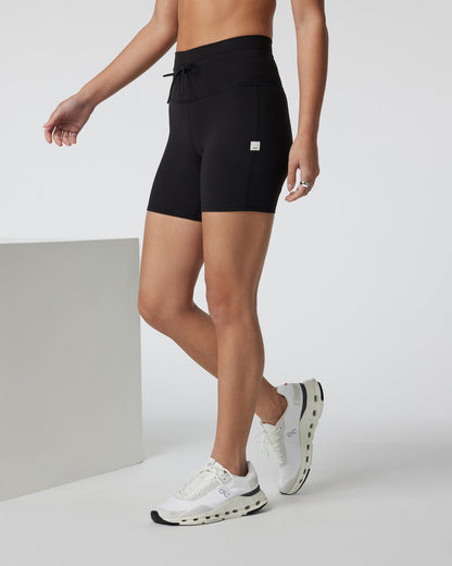 Daily Short Women's Black Biker Shorts - Vuori