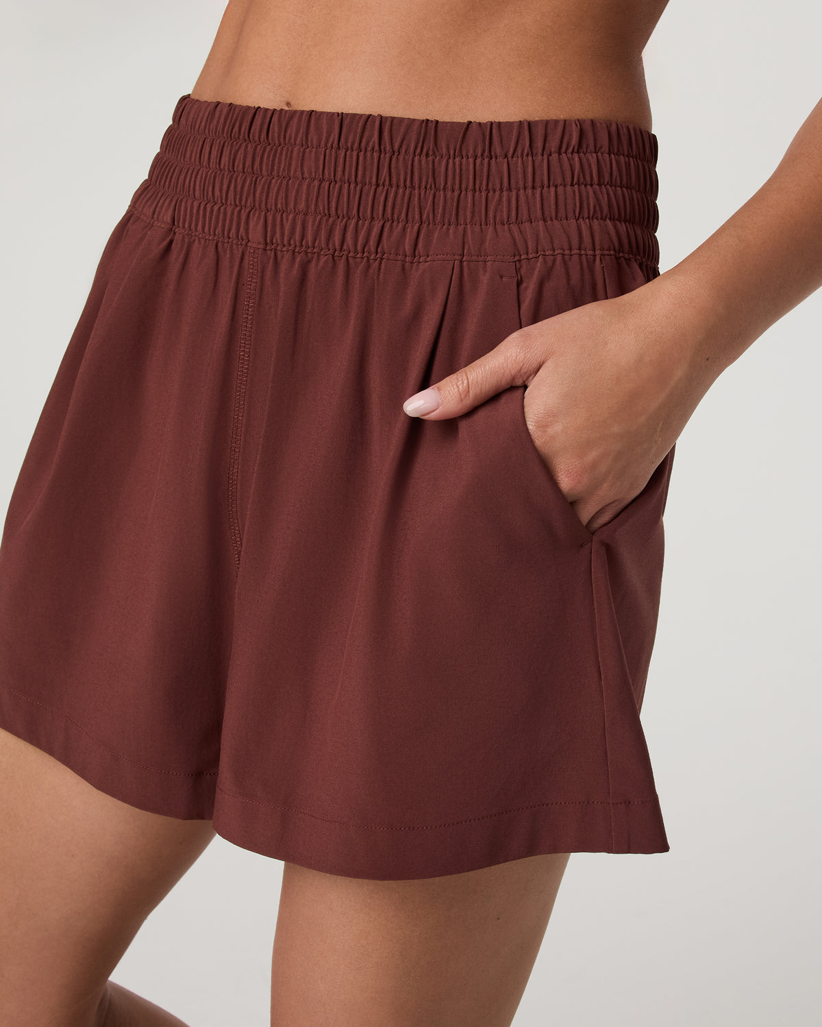 Villa Short Women's Burnt Sienna Contemporary Shorts - Vuori