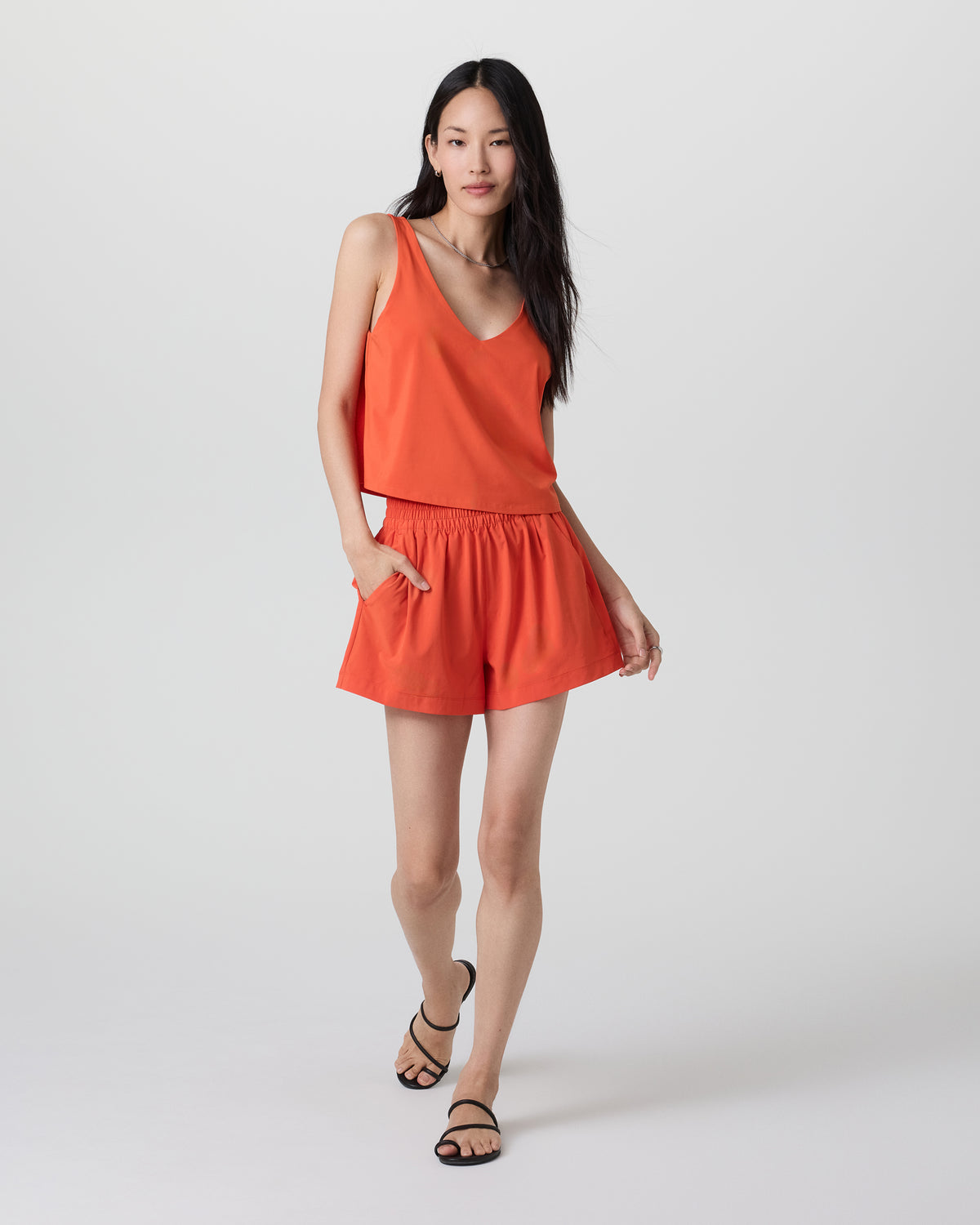 Villa Short Bright Poppy Lightweight Shorts - Vuori