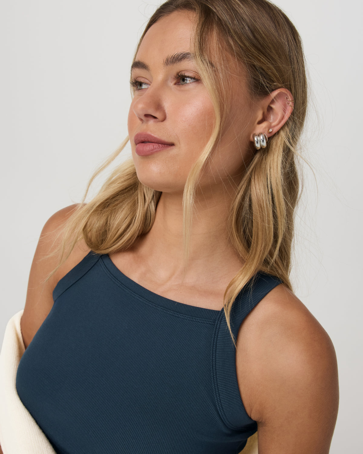 Pose Cooper Tank Women's Ocean Blue Tank Top - Vuori