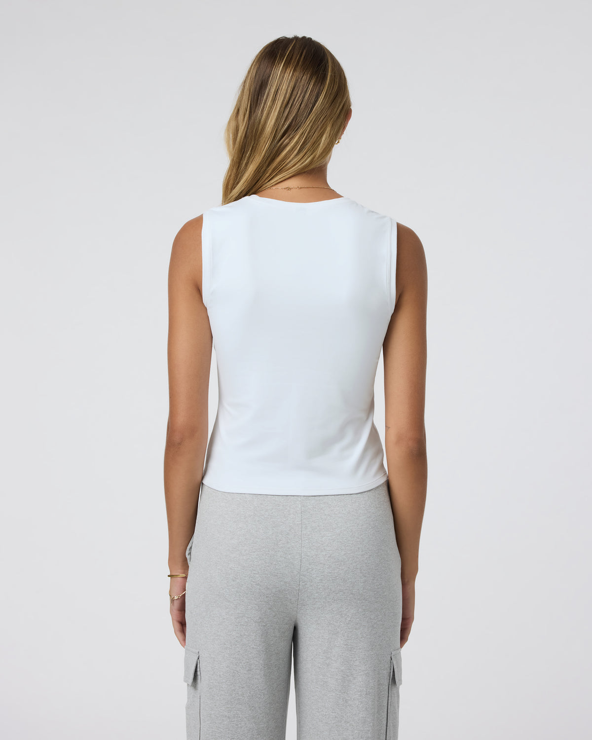 Halo Essential Scoop Tank White - Vuori