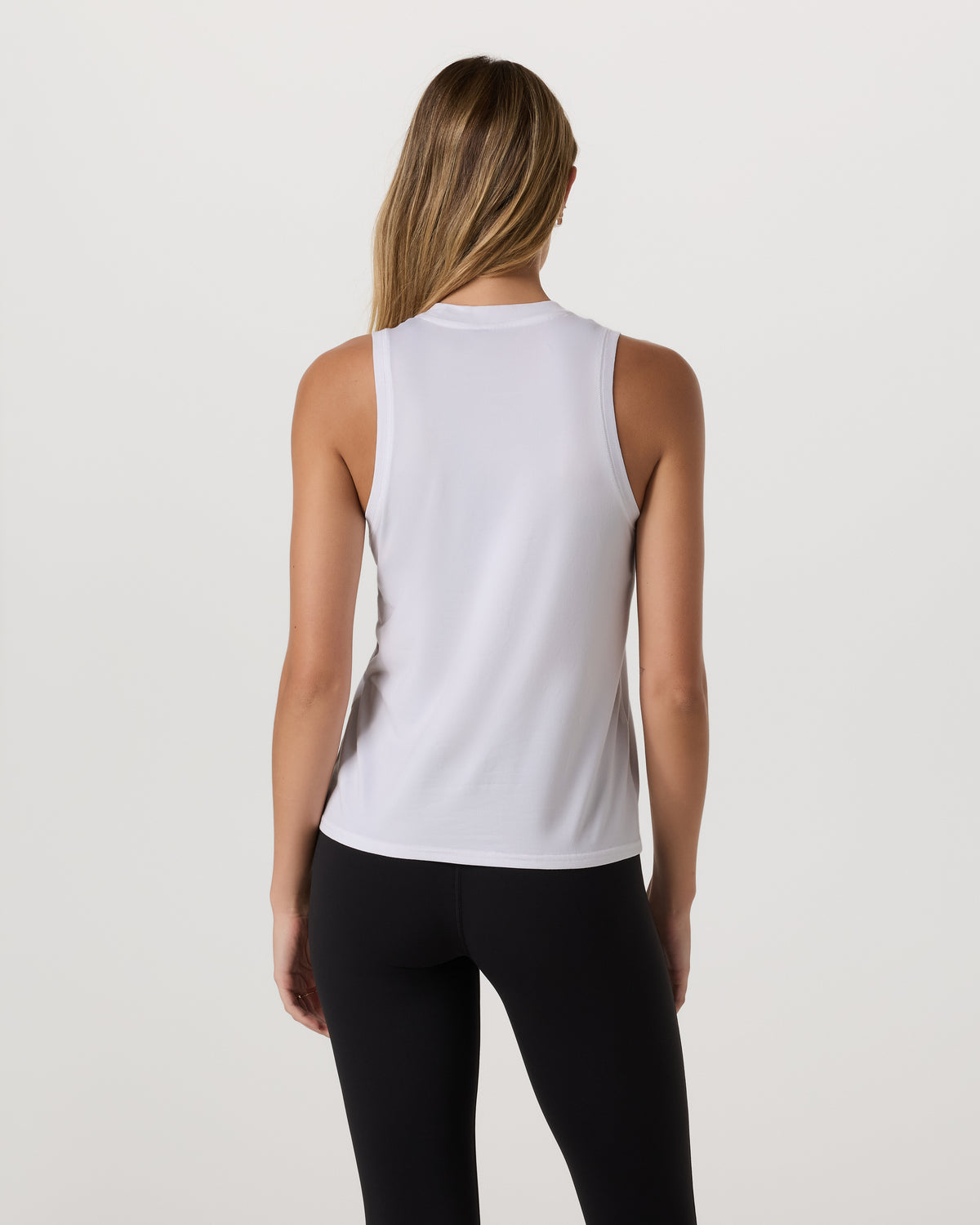 Energy Top Long Women's White Performance Tank Top - Vuori