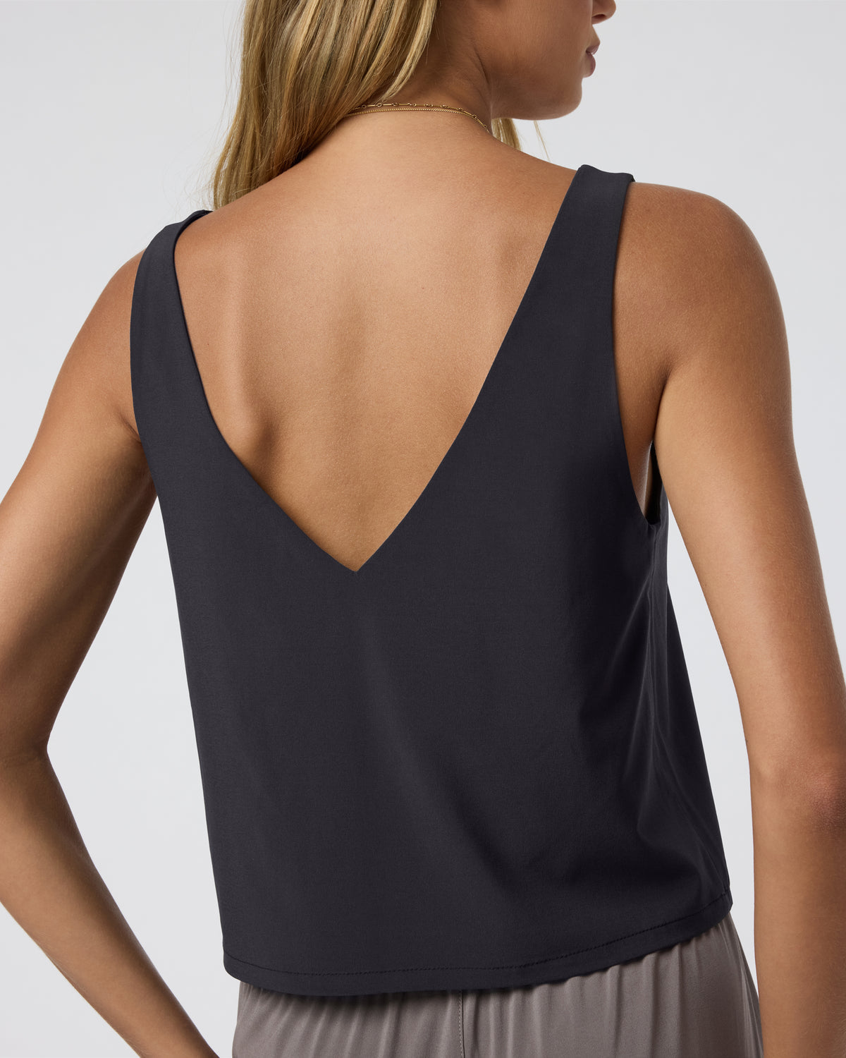 Villa Cropped Tank Black - Vuori