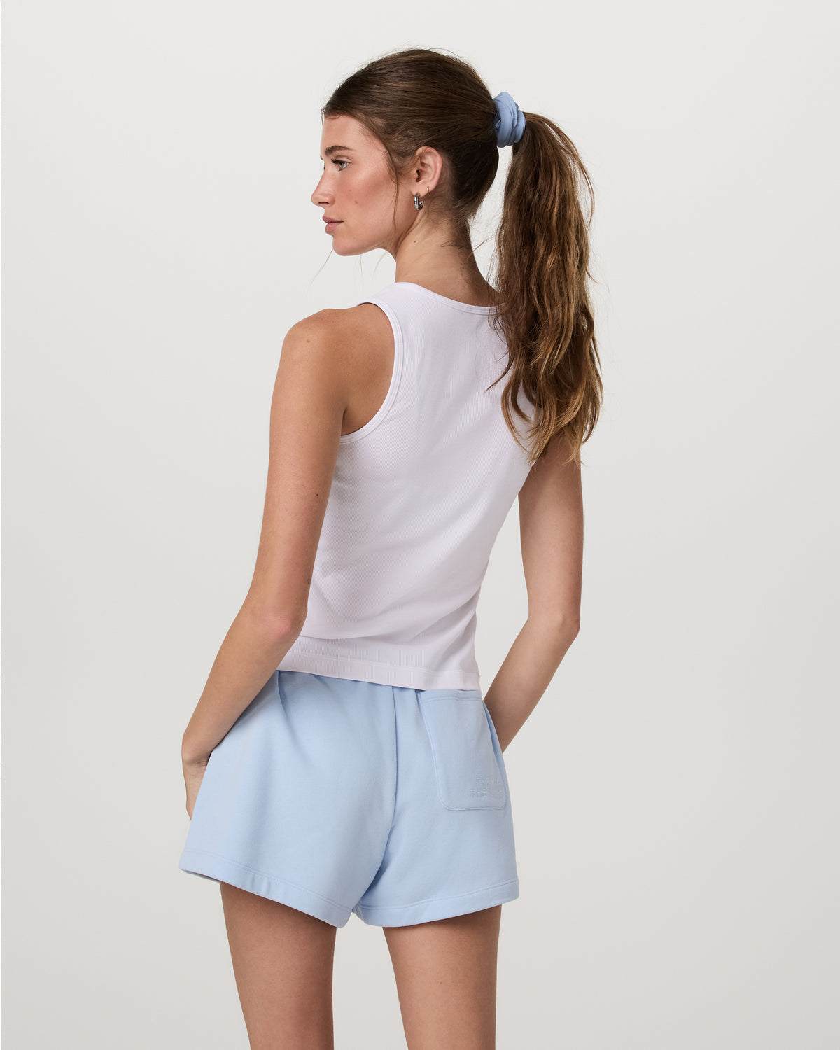 Pose Layering Tank Women's White Tank Top - Vuori