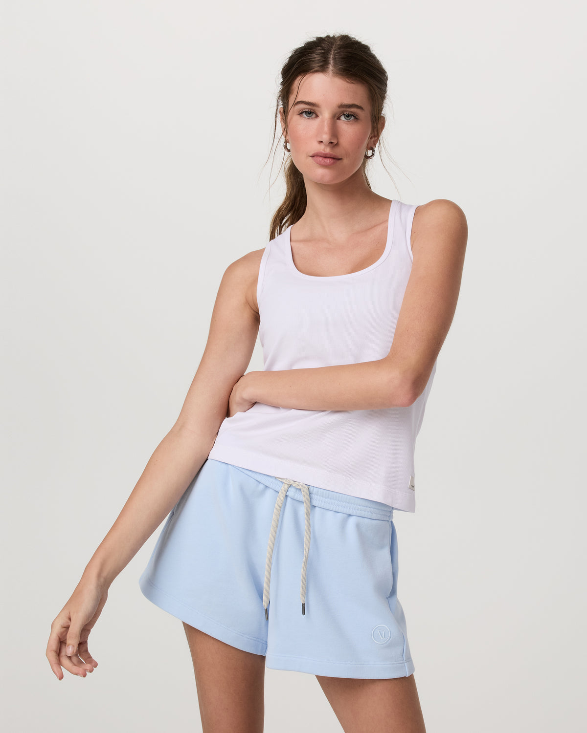 Pose Layering Tank Women's White Tank Top - Vuori