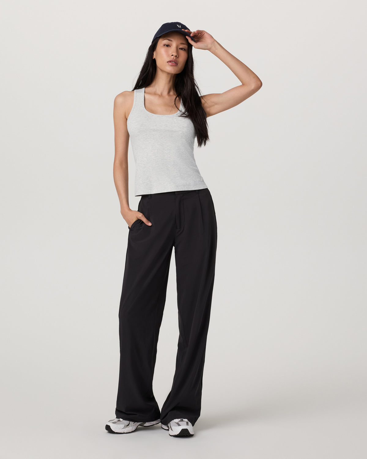 Pose Layering Tank Women's White Heather Grey Tank Top - Vuori