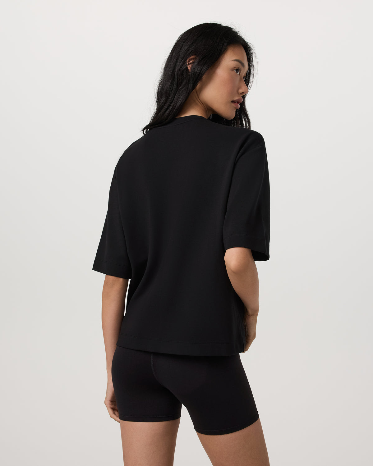 Short Sleeve Maven Oversized Tee Women's Black T-Shirt - Vuori