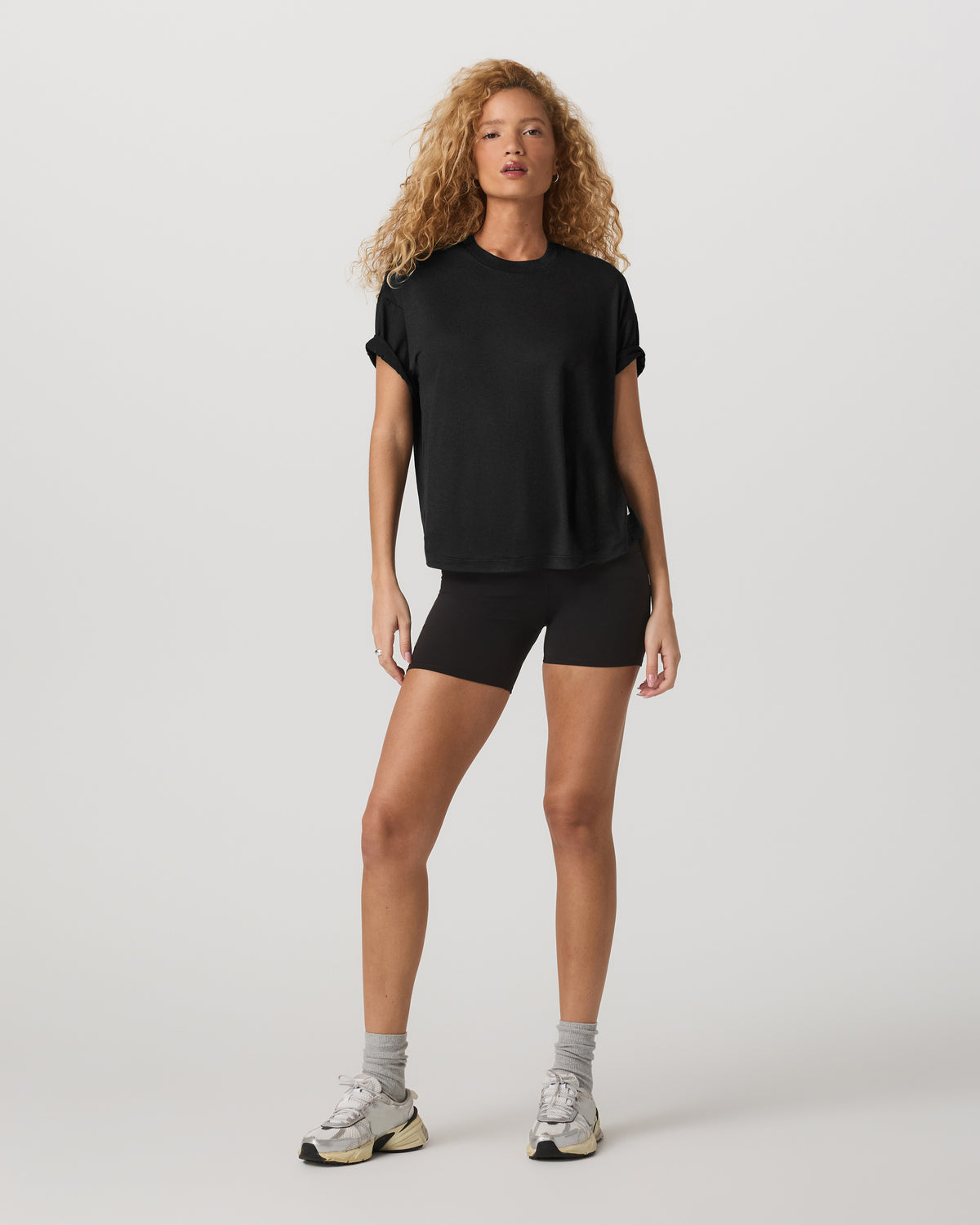 Energy Long Tee Women's Black Heather Fitness Tee Shirt - Vuori
