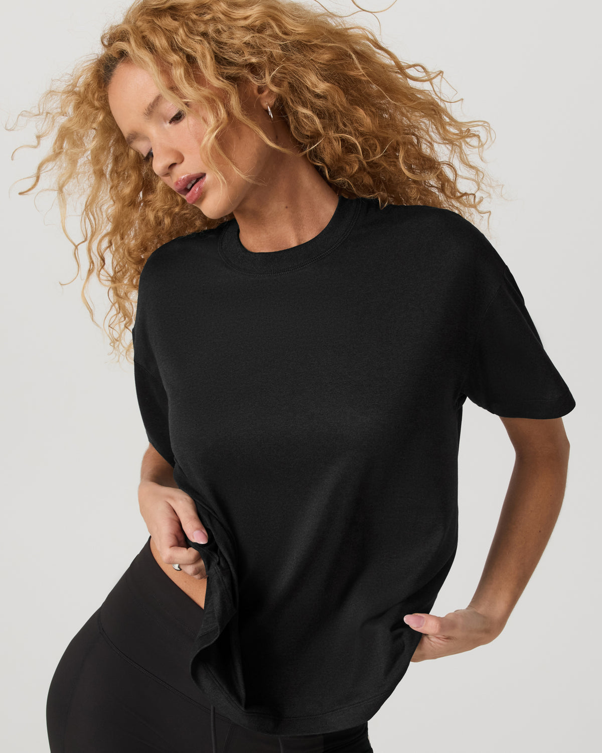 Energy Long Tee Women's Black Heather Fitness Tee Shirt - Vuori