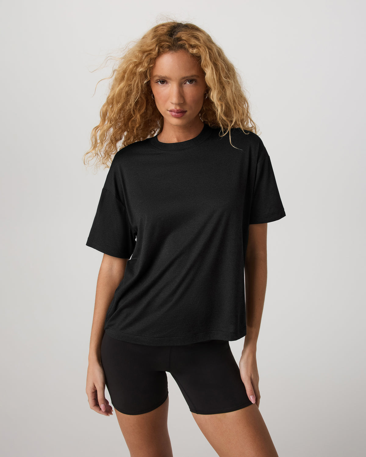 Energy Long Tee Women's Black Heather Fitness Tee Shirt - Vuori