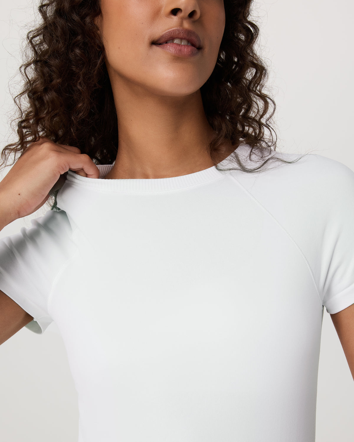 Short Sleeve Seamless Surge Tee White - Vuori