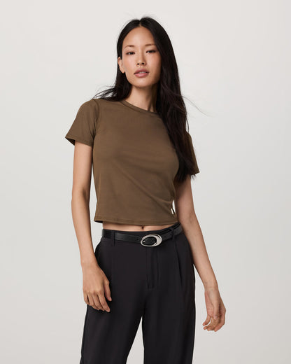 Pose Fitted Tee Women's Espresso T-Shirt - Vuori