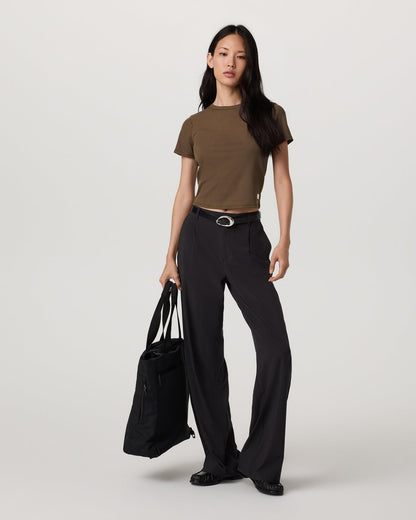 Pose Fitted Tee Women's Espresso T-Shirt - Vuori